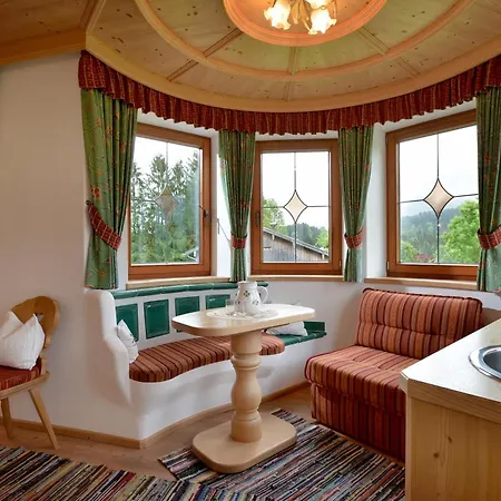 Farm stay Bio-bauernhof Bachangerhof Kossen