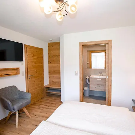 Bio-bauernhof Bachangerhof * Кёссен